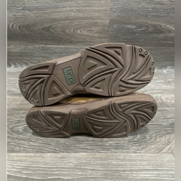 UGG vintage brown tan leather tall Drawatring boots sheepskin Platform Sherpa 9 - Picture 11 of 12